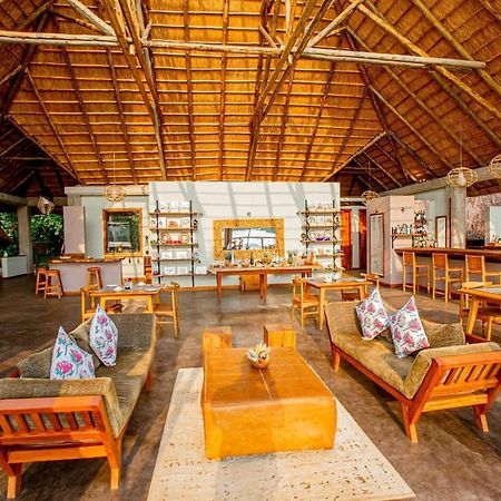Lemala Wildwaters Lodge Kangulumira Экстерьер фото